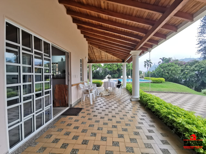Finca en venta en Actividad Multiple, Copacabana, 230 m² · foto 16 de 24