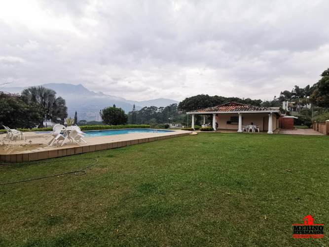 Finca en venta en Actividad Multiple, Copacabana, 230 m² · foto 21 de 24