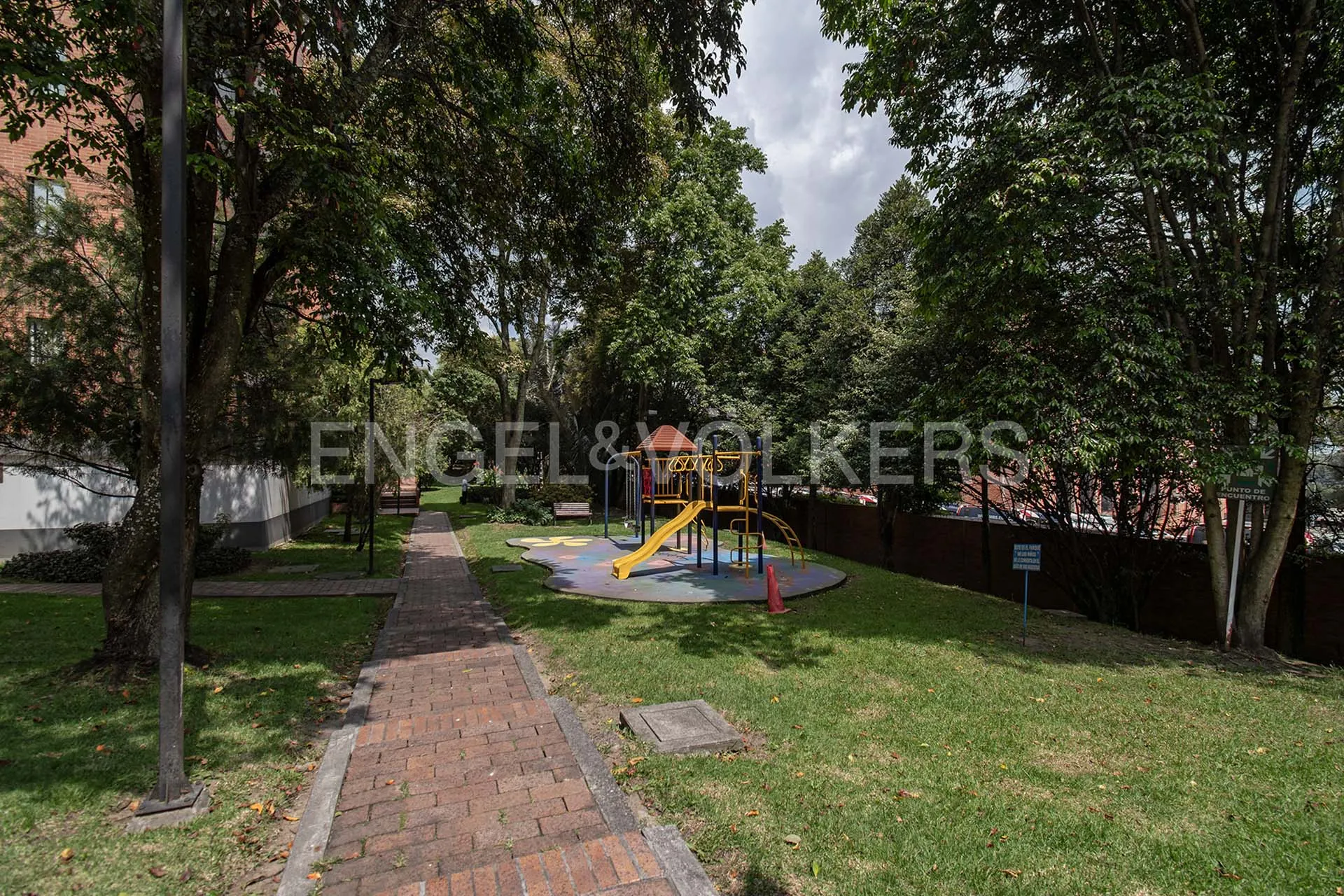 Apartamento en venta en Cerros De Niza, Bogotá · foto 19 de 21