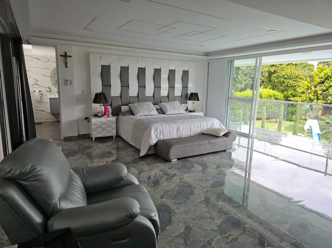 Casa de 8 alcobas en venta en Las Mercedes, Jamundí · foto 13 de 24