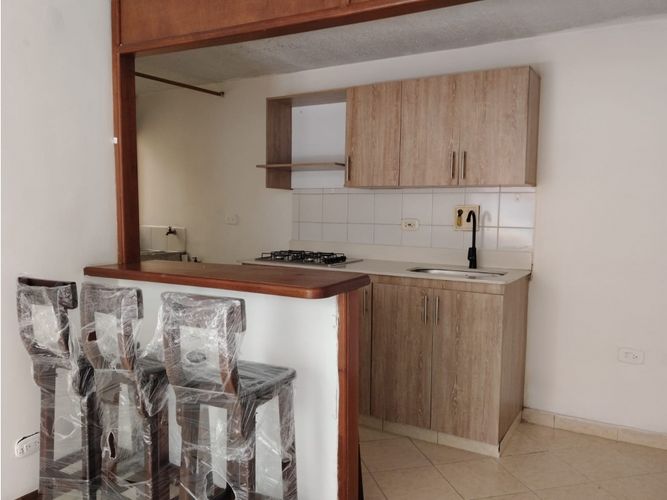 Apartamento de 3 alcobas en venta en Boston, Medellín, 56 m² · foto 3 de 12
