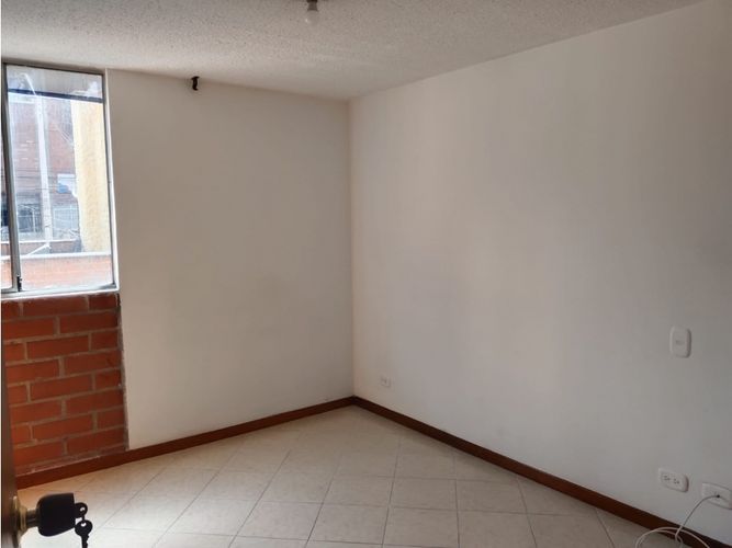 Apartamento de 3 alcobas en venta en Boston, Medellín, 56 m² · foto 8 de 12