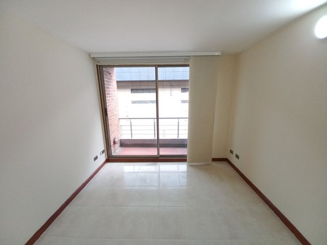 Apartamento de 3 alcobas en venta en Rincon De Piedra Pintada, Ibagué, 77 m² · foto 10 de 24