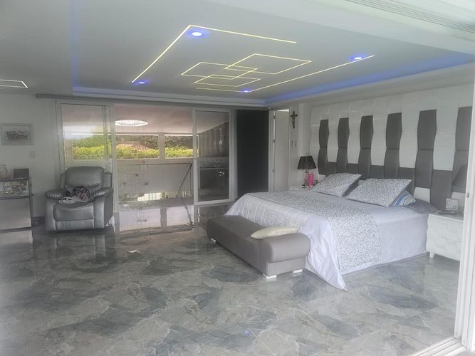 Casa de 8 alcobas en venta en Las Mercedes, Jamundí · foto 20 de 24
