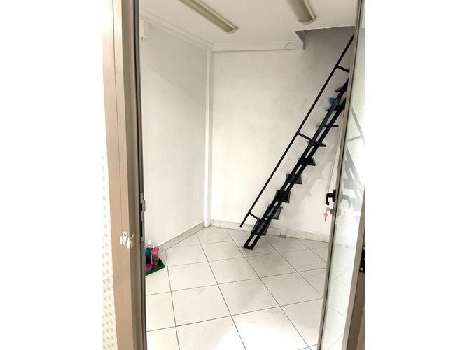 Local en venta en Lorena, Medellín, 5 m² · foto 3 de 6