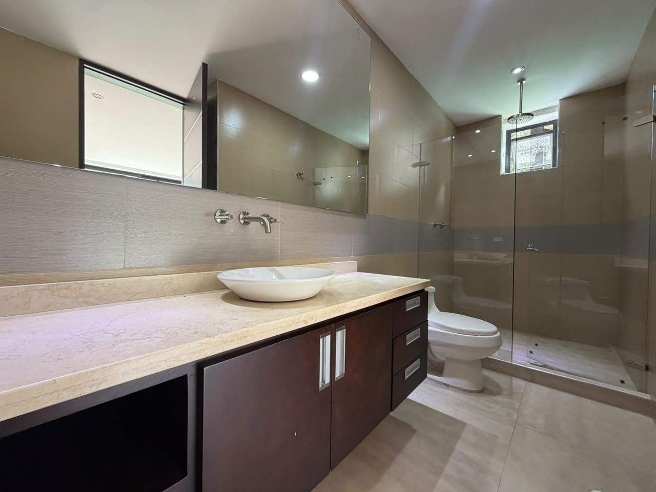 Casa en venta en Guaymaral, Bogotá · foto 7 de 24