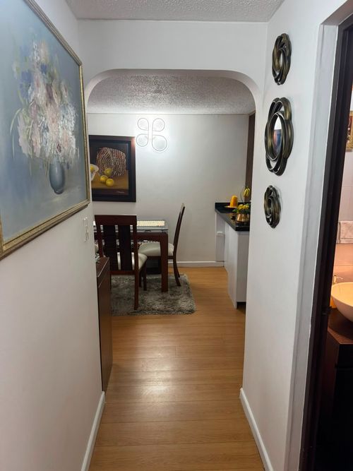 Apartamento de 3 alcobas en venta en Cedritos, Bogotá, 68 m² · foto 3 de 9