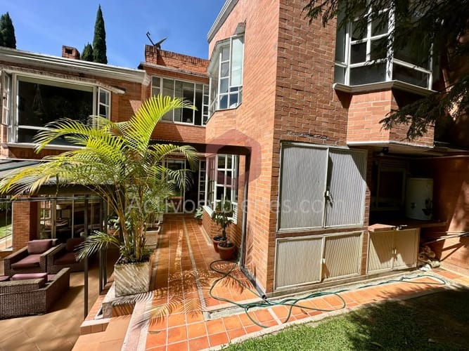 Casa de 4 alcobas en venta en Las Lomas, Medellín, 360 m² · foto 4 de 24