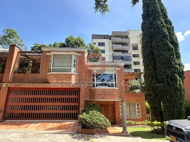 Casa de 4 alcobas en venta en Las Lomas, Medellín, 360 m² · foto 5 de 24