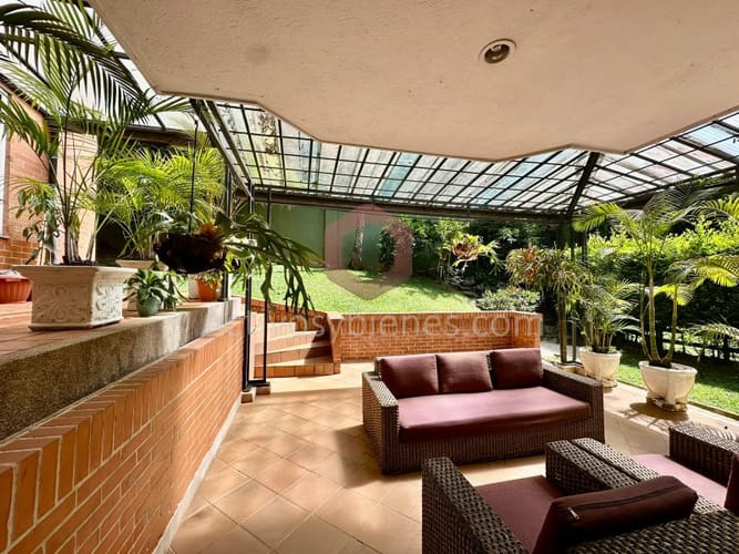 Casa de 4 alcobas en venta en Las Lomas, Medellín, 360 m² · foto 7 de 24