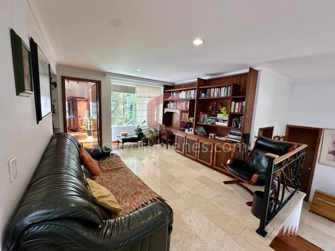 Casa de 4 alcobas en venta en Las Lomas, Medellín, 360 m² · foto 15 de 24