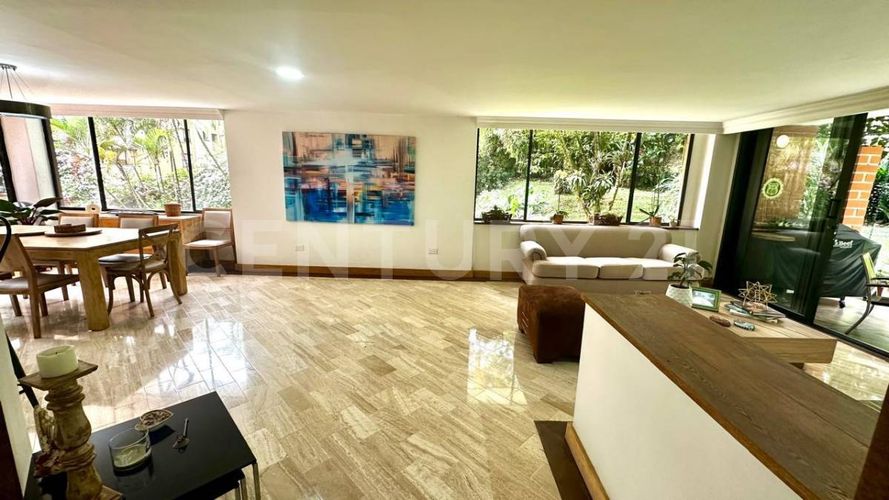 Apartamento de 3 alcobas en venta en San Lucas, Medellín, 268 m² · foto 5 de 19