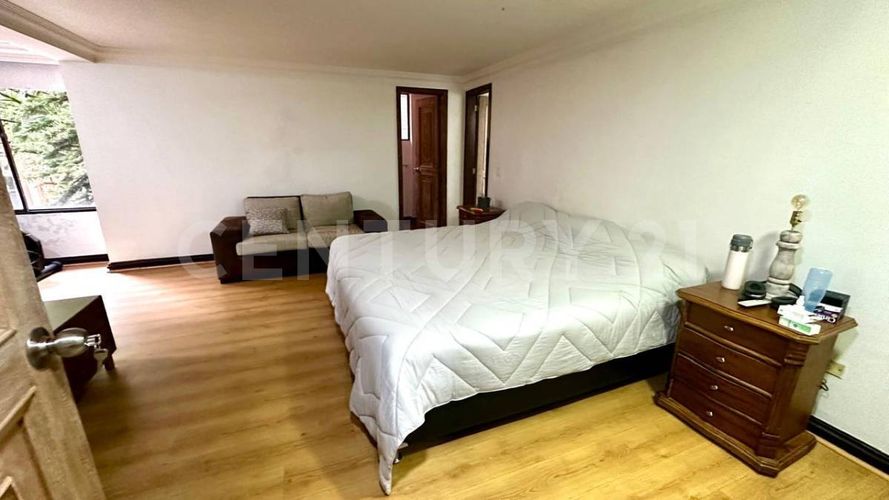 Apartamento de 3 alcobas en venta en San Lucas, Medellín, 268 m² · foto 15 de 19