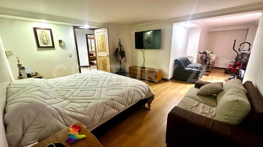 Apartamento de 3 alcobas en venta en San Lucas, Medellín, 268 m² · foto 16 de 19