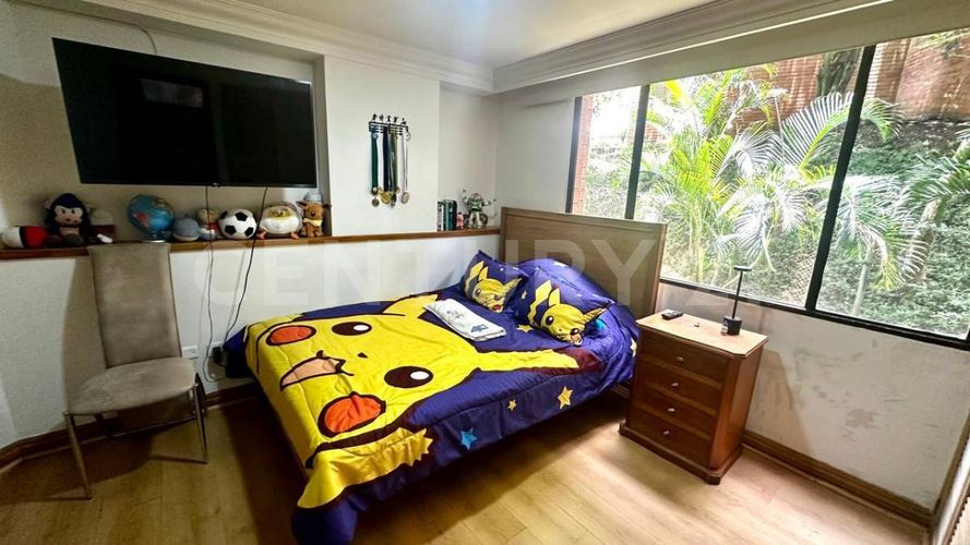 Apartamento de 3 alcobas en venta en San Lucas, Medellín, 268 m² · foto 17 de 19