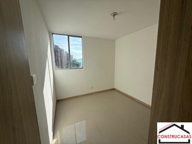Apartamento de 3 alcobas en venta en Amazonia, Bello, 65 m² · foto 13 de 24