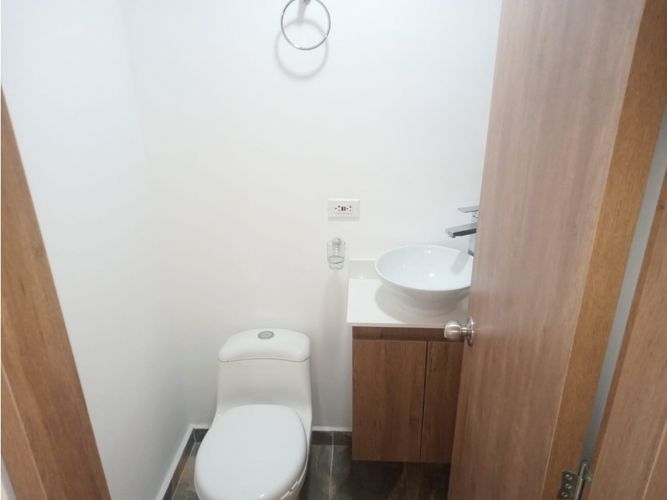 Apartamento de 2 alcobas en venta en Calle Larga, Sabaneta, 126 m² · foto 12 de 18