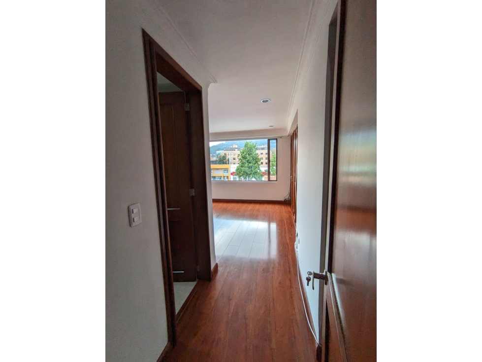 Apartamento en venta en El Chico, Bogotá · foto 2 de 24