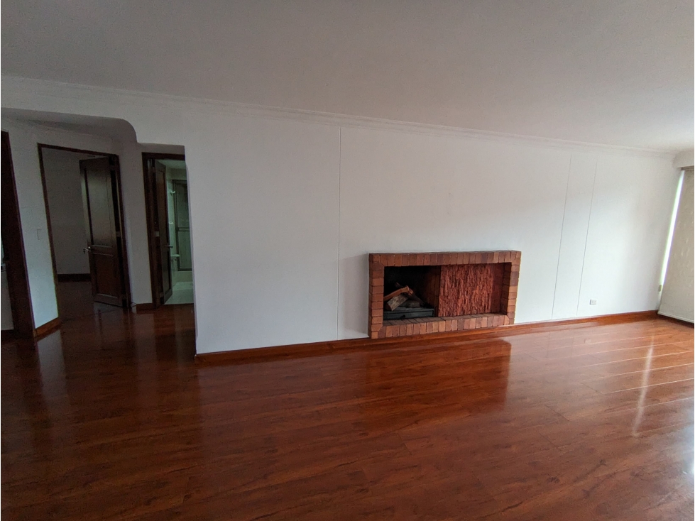 Apartamento en venta en El Chico, Bogotá · foto 3 de 24