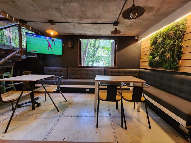 Local en arriendo en El Poblado, Medellín, 300 m² · foto 13 de 24