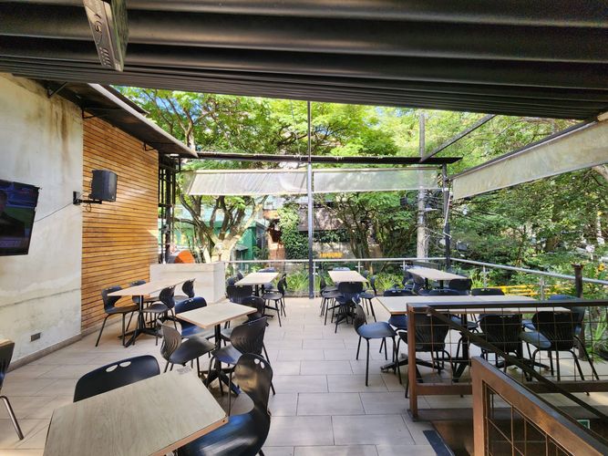 Local en arriendo en El Poblado, Medellín, 300 m² · foto 15 de 24