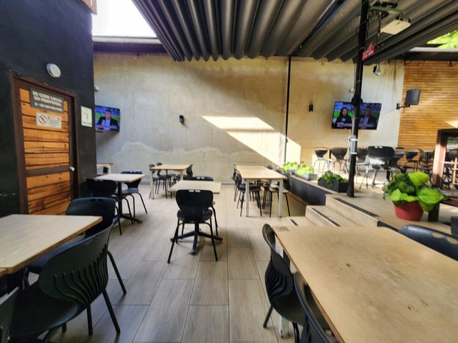 Local en arriendo en El Poblado, Medellín, 300 m² · foto 20 de 24