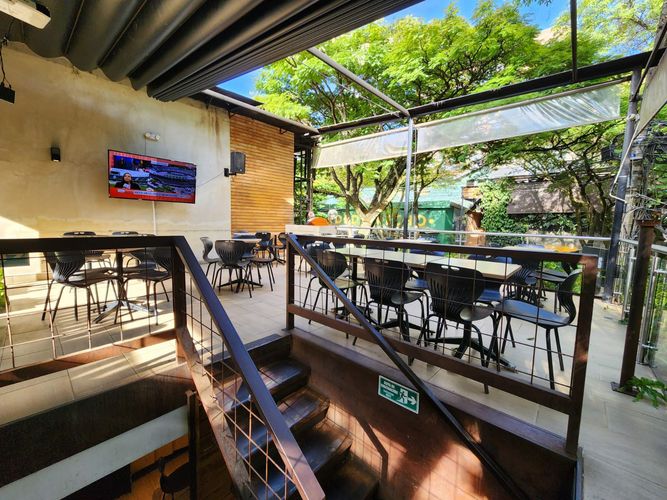 Local en arriendo en El Poblado, Medellín, 300 m² · foto 22 de 24