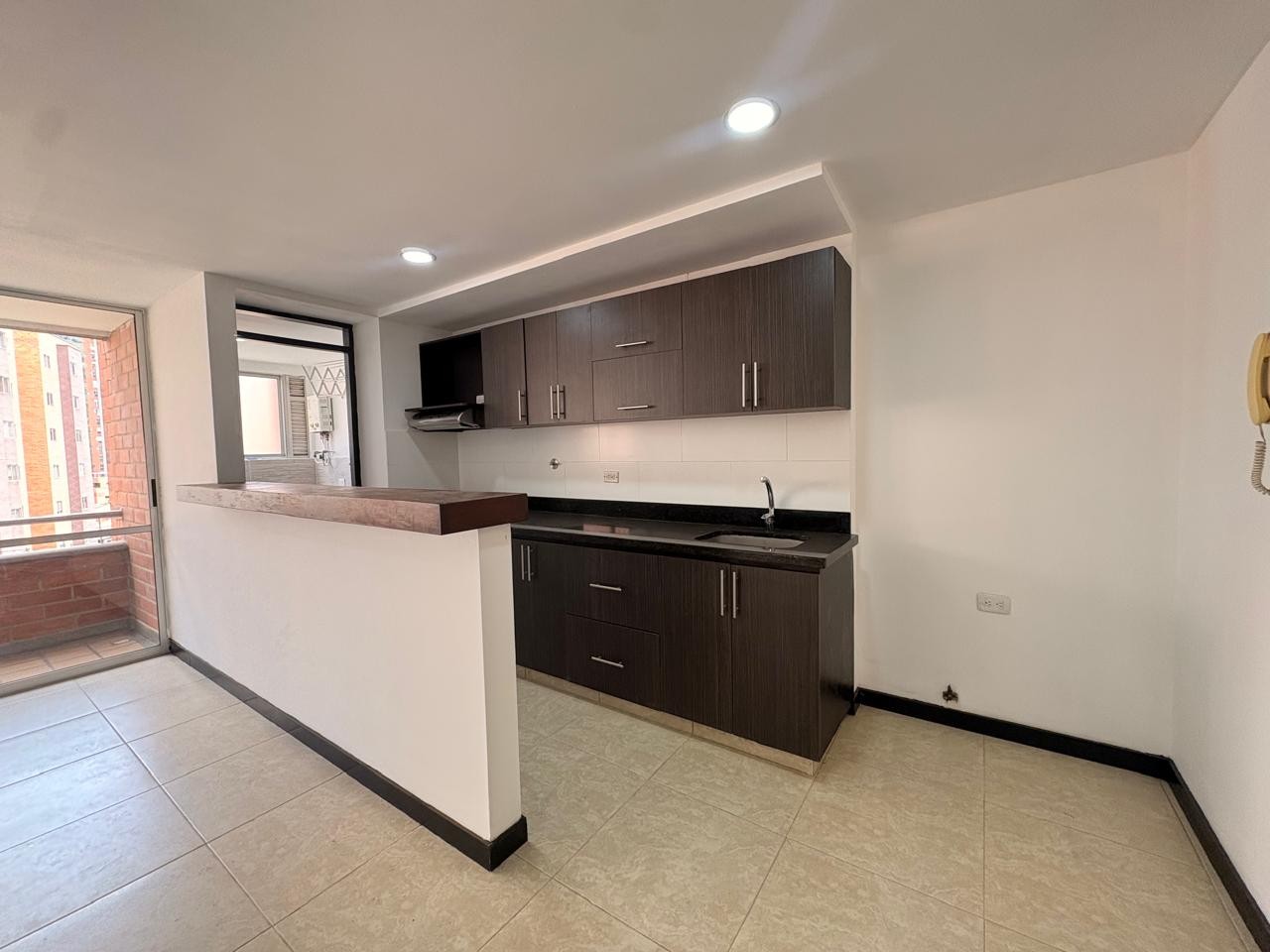 Apartamento en arriendo en Vereda La Doctora, Sabaneta · foto 3 de 13