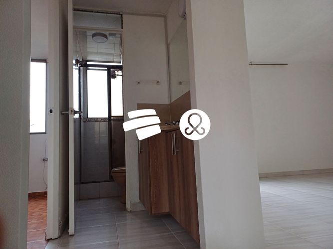 Apartamento de 3 alcobas en venta en Laguna Larga, Madrid, 51 m² · foto 17 de 19