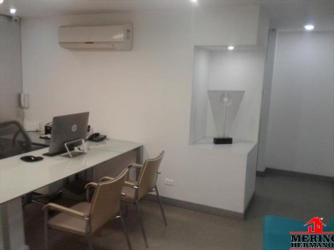 Local en venta en Laureles, Medellín, 121 m² · foto 2 de 10