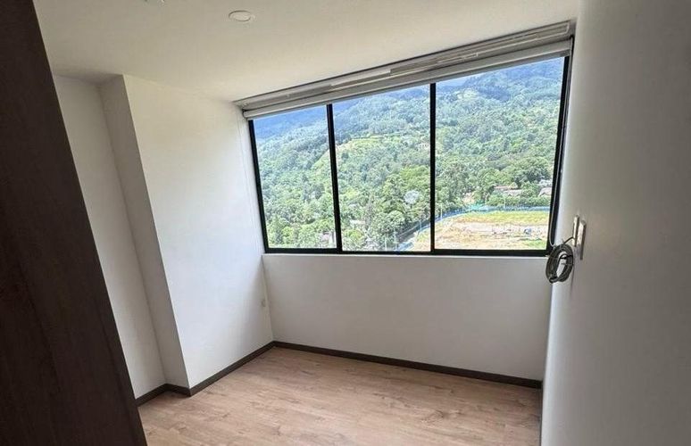 Apartamento de 3 alcobas en arriendo en Mugá, Envigado, 125 m² · foto 6 de 16