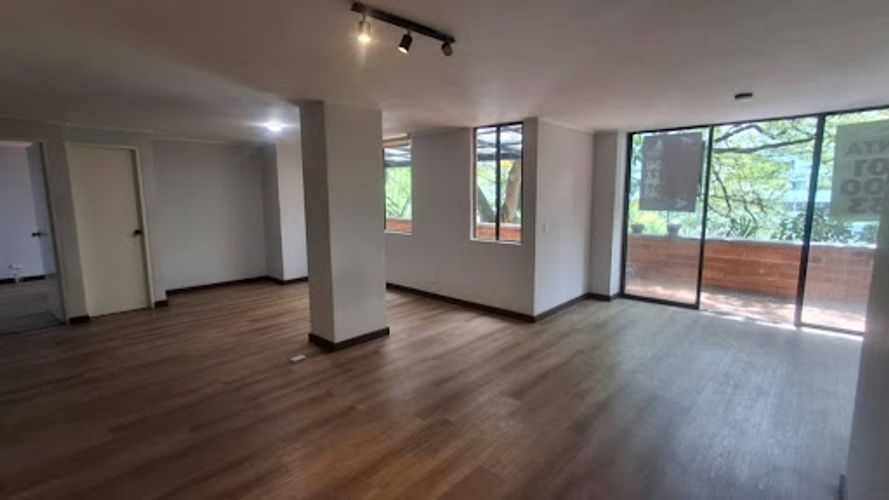 Apartamento de 1 alcoba en arriendo en Milla De Oro, Medellín, 100 m² · foto 4 de 14