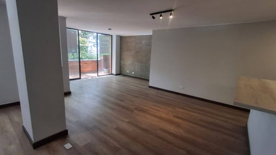Apartamento de 1 alcoba en arriendo en Milla De Oro, Medellín, 100 m² · foto 5 de 14