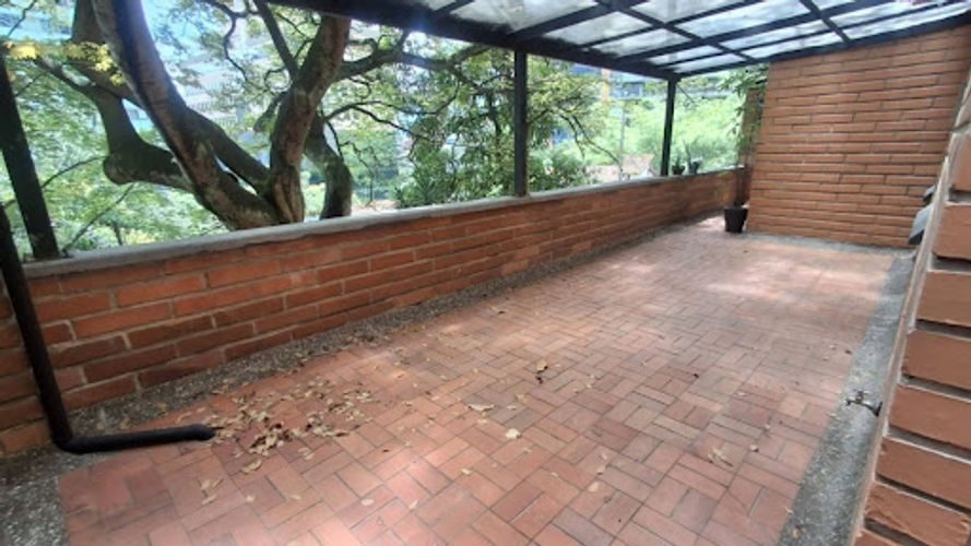 Apartamento de 1 alcoba en arriendo en Milla De Oro, Medellín, 100 m² · foto 8 de 14
