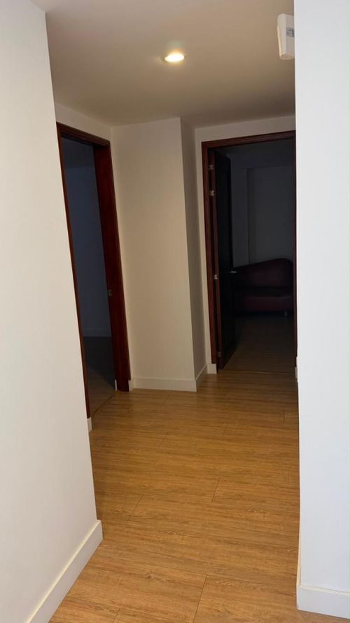 Apartamento de 3 alcobas en venta en Colina Campestre, Bogotá, 335 m² · foto 13 de 24
