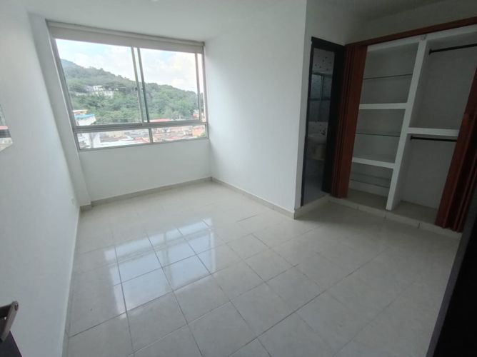 Apartamento de 3 alcobas en venta en Girardot, Girardot, 66 m² · foto 2 de 6