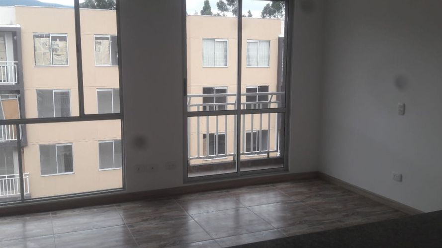 Apartamento de 3 alcobas en venta en Girardot, Girardot, 66 m² · foto 3 de 6