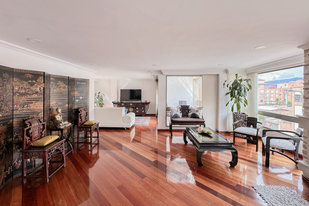 Apartamento en venta en Santa Barbara Occidental, Bogotá · foto 3 de 24