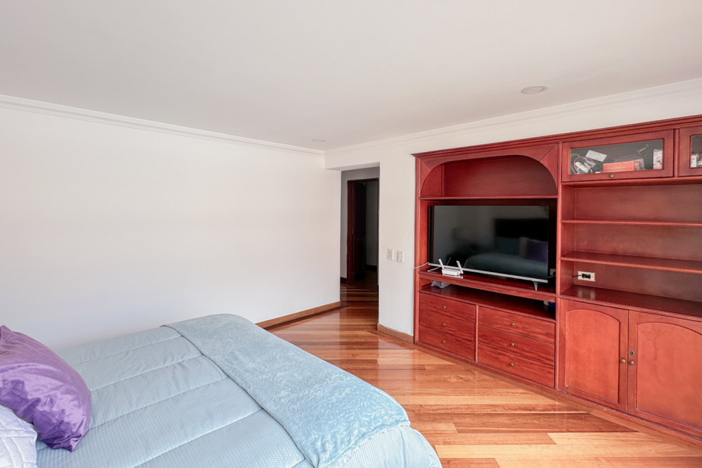 Apartamento en venta en Santa Barbara Occidental, Bogotá · foto 18 de 24