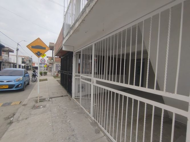 Apartamento de 2 alcobas en arriendo en Villagorgona, Candelaria, 65 m² · foto 2 de 18