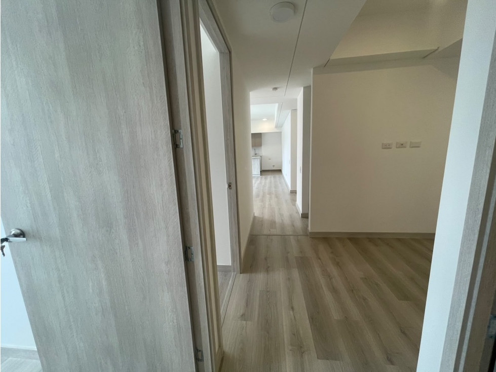 Apartamento en arriendo en Ciudad Del Río, Medellín · foto 8 de 23