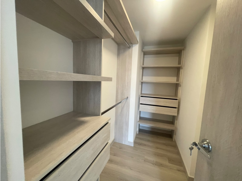 Apartamento en arriendo en Ciudad Del Río, Medellín · foto 12 de 23