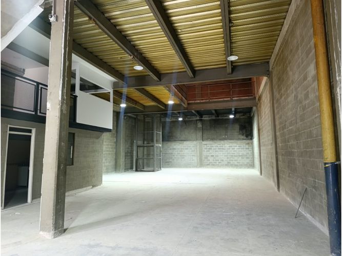 Bodega en arriendo en La Tablaza, La Estrella, 530 m² · foto 3 de 12