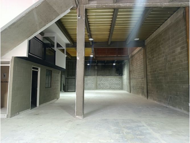 Bodega en arriendo en La Tablaza, La Estrella, 530 m² · foto 4 de 12