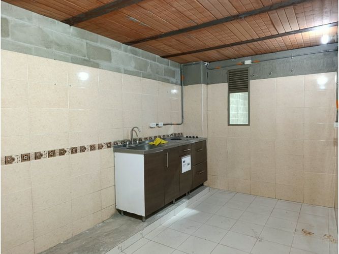 Bodega en arriendo en La Tablaza, La Estrella, 530 m² · foto 9 de 12