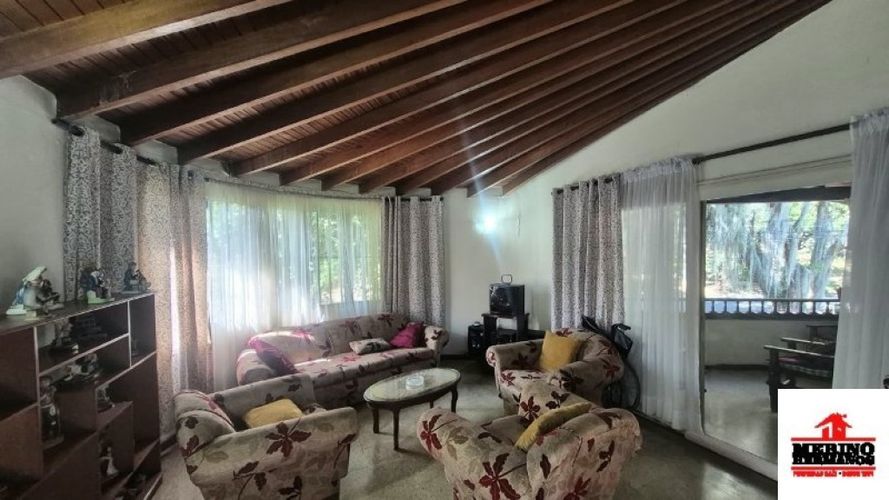 Casa de 8 alcobas en venta en La Castellana, Medellín, 300 m² · foto 2 de 24