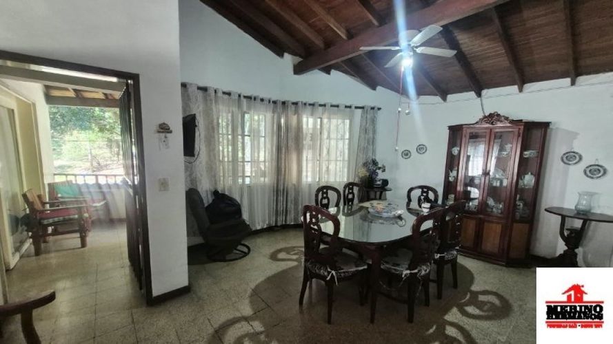 Casa de 8 alcobas en venta en La Castellana, Medellín, 300 m² · foto 3 de 24