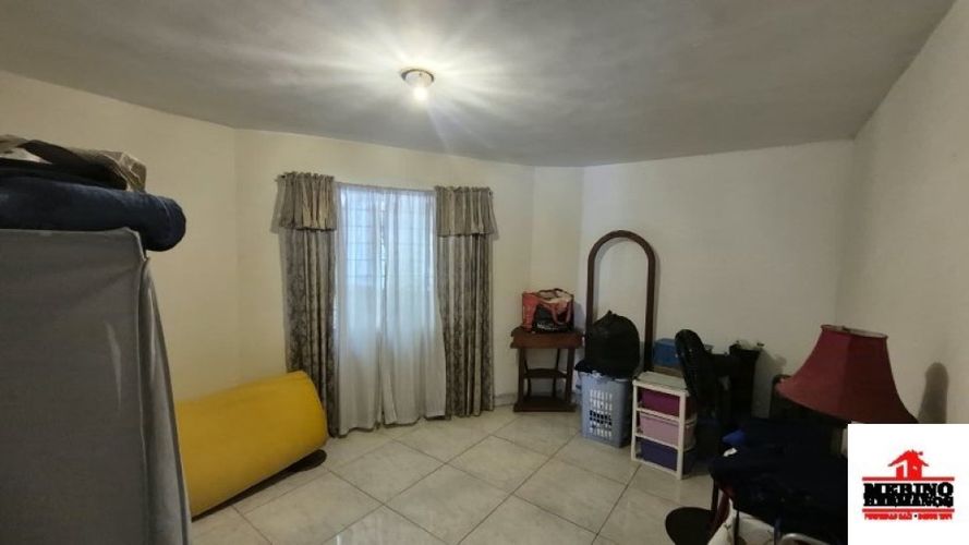 Casa de 8 alcobas en venta en La Castellana, Medellín, 300 m² · foto 17 de 24