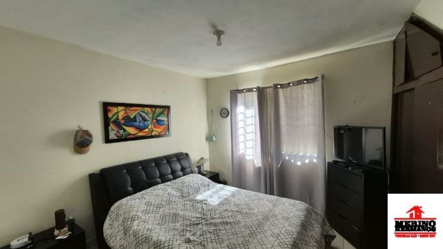 Casa de 8 alcobas en venta en La Castellana, Medellín, 300 m² · foto 18 de 24