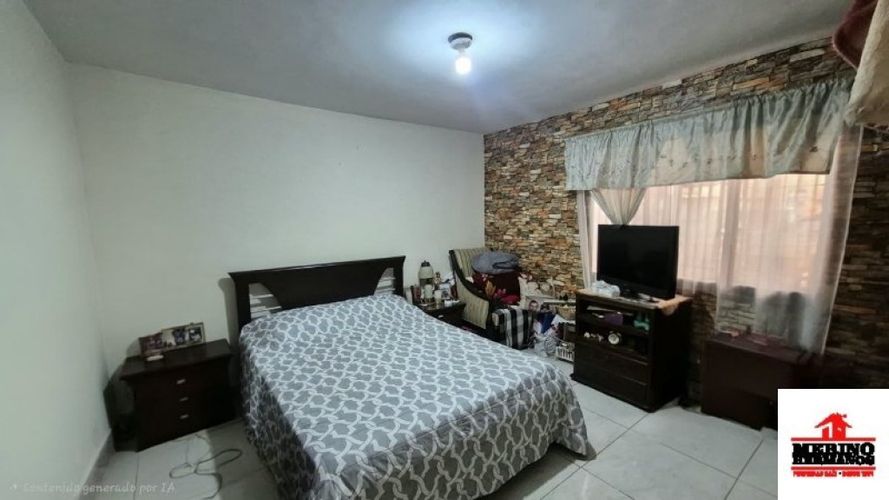 Casa de 8 alcobas en venta en La Castellana, Medellín, 300 m² · foto 19 de 24